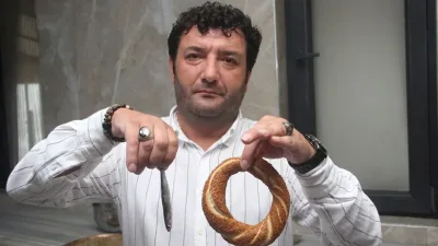 Bu da hamsili simit: 'Balık ekmek oluyorsa balık simit neden olmasın?'