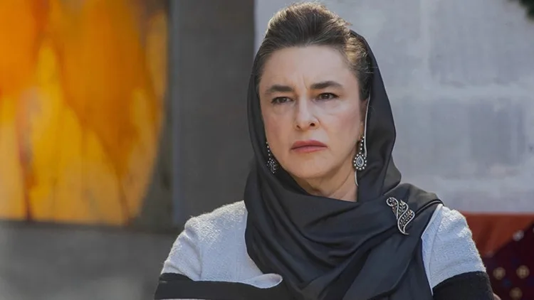 anne yarısı oyuncuları