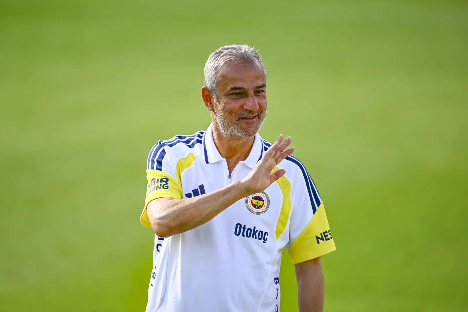 Fenerbahçe iki haftada 1 puan alabildiGeride kalan 5 haftada istikrarsız bir grafik çizen İsmail Kartal yönetimindeki sarı-lacivertliler; 2 galibiyet, 1 beraberlik ve 2 mağlubiyetle topladığı 7 puan neticesinde 11. sırada bulunuyor. Kendi evindeki 2-1'lik Beşiktaş yenilgisinin ardından Gaziantep FK deplasmanından golsüz eşitlikle dönen Fenerbahçe, son iki haftalık periyotta yalnızca 1 puan çıkarabildi.
