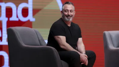 Cem Yılmaz sanayide: 'Stressiz işe girdim'