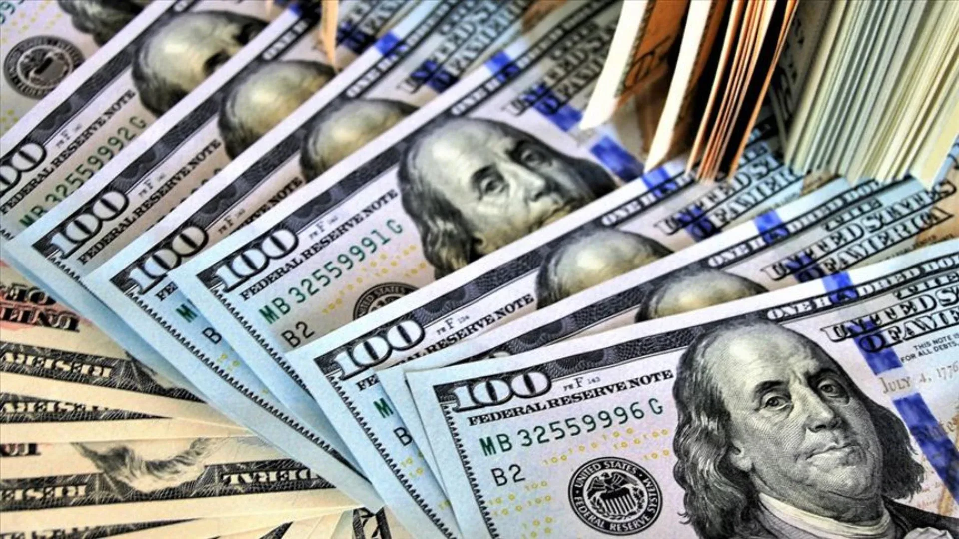 FED Eylül toplantısı ne zaman?FED'in 2026 yılındaki kalan toplantı tarihleri şöyle:15-16 Eylül 202627-28 Ekim 20268-9 Aralık 2026FED'in resmi FOMC takviminde Eylül toplantısının 15-16 Eylül tarihlerinde, Ekim toplantısının 27-28 Ekim tarihlerinde ve Aralık toplantısının 8-9 Aralık tarihlerinde yapılacağı belirtiliyor.