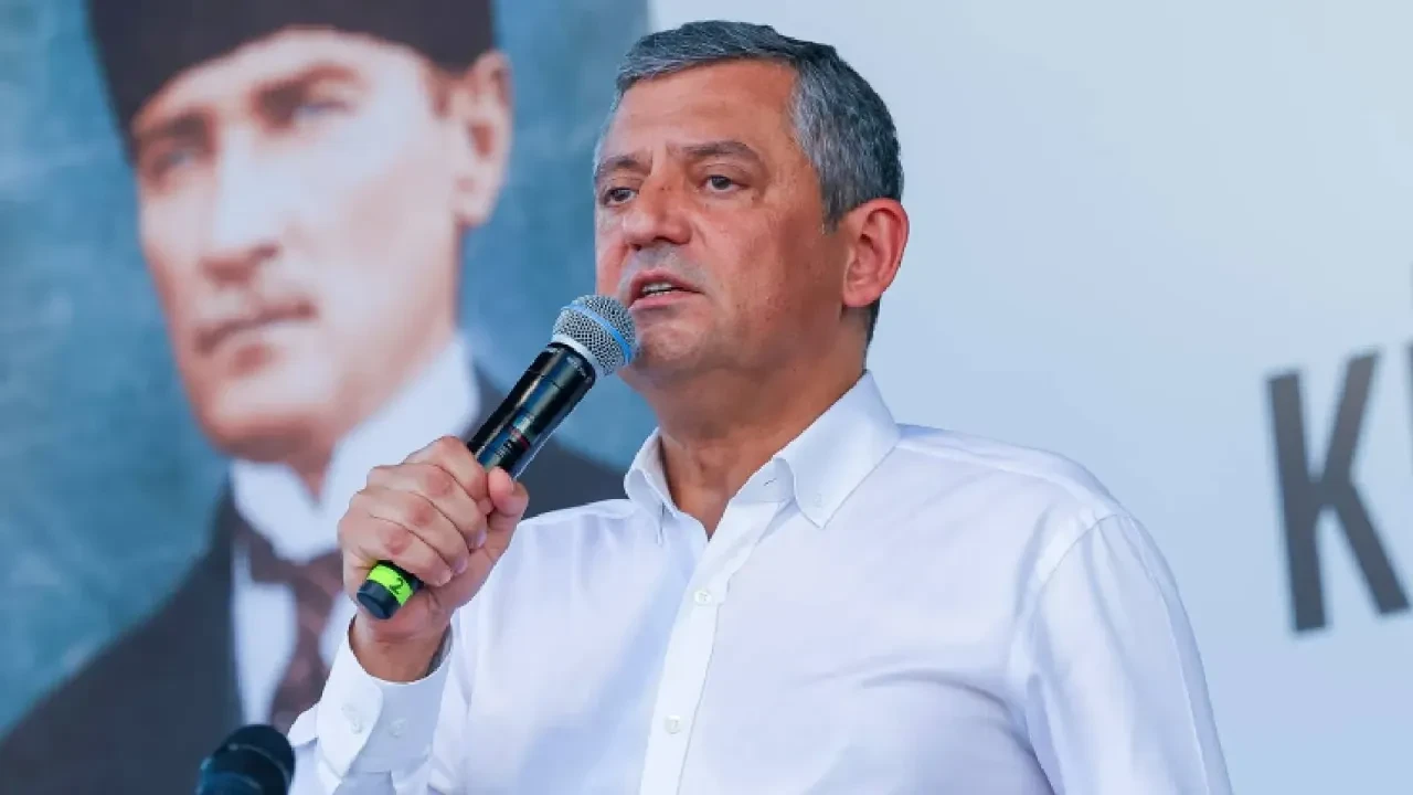 Emekli imamdan Özgür Özel'e tepki: 'Sizin yumuşak muhalefetinizden rahatsızım'