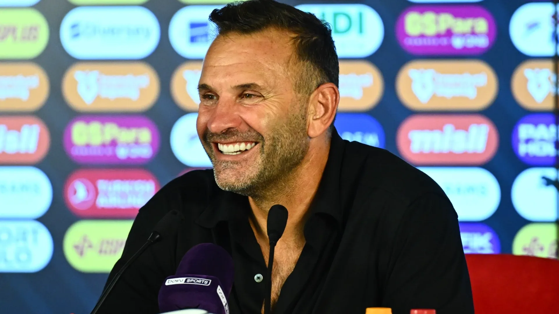 Galatasaray'da eksiklerGalatasaray'da Trabzonspor maçı öncesi beş eksik bulunuyor. Sarı kırmızılı ekipte Victor Osimhen, Singo, Lemina, Kaan Ayhan ve Günay Güvenç'in sakatlıkları bulunuyor.