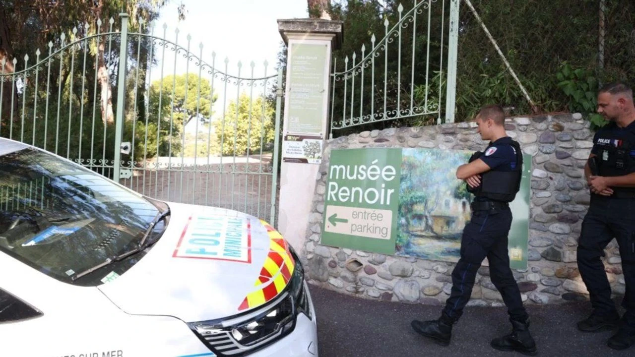 Fransa'da bir sanat soygunu daha: Renoir Müzesi'nden 9 milyon euroluk eser çalındı