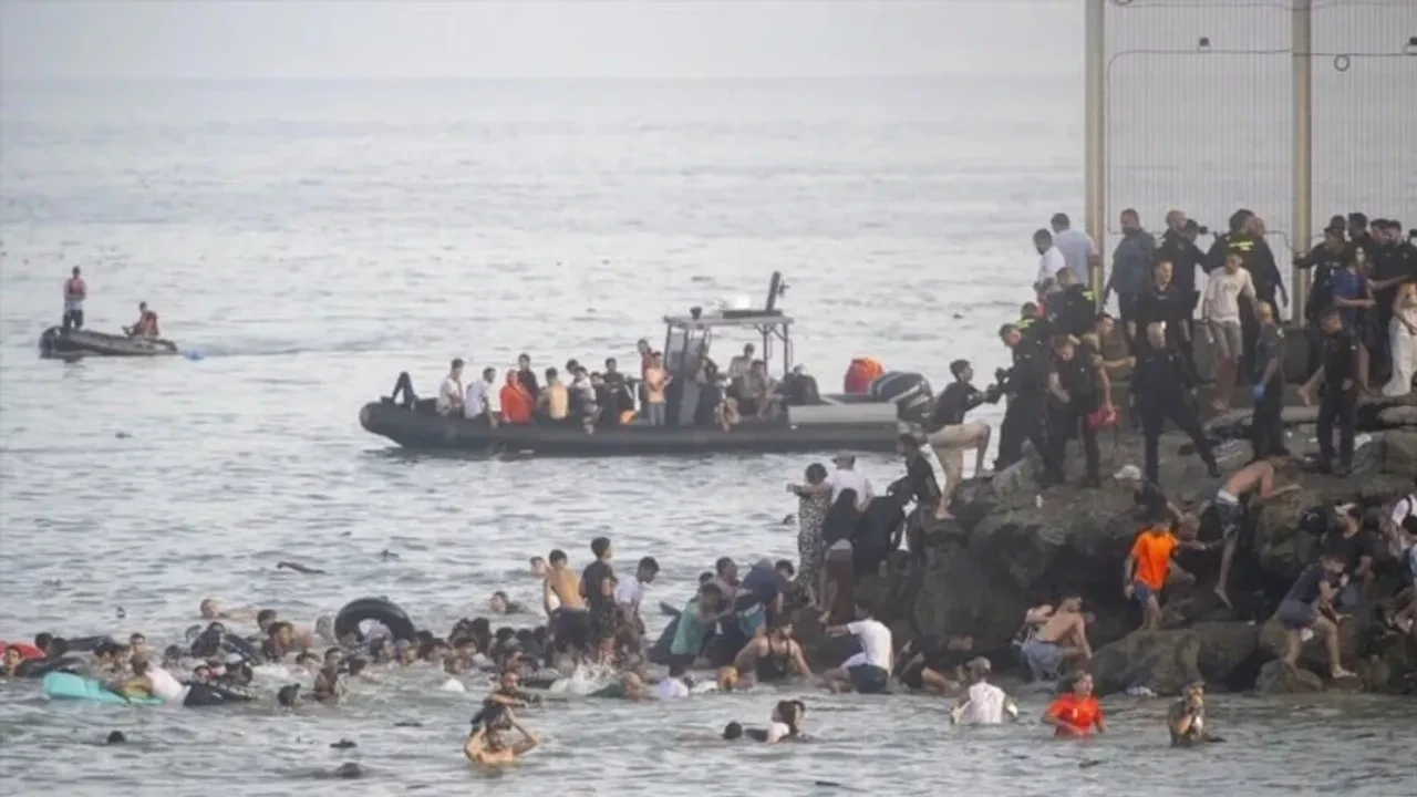 İtalya, İspanya'ya karşı uyguladığı sınır kontrollerini bir kere daha uzattı