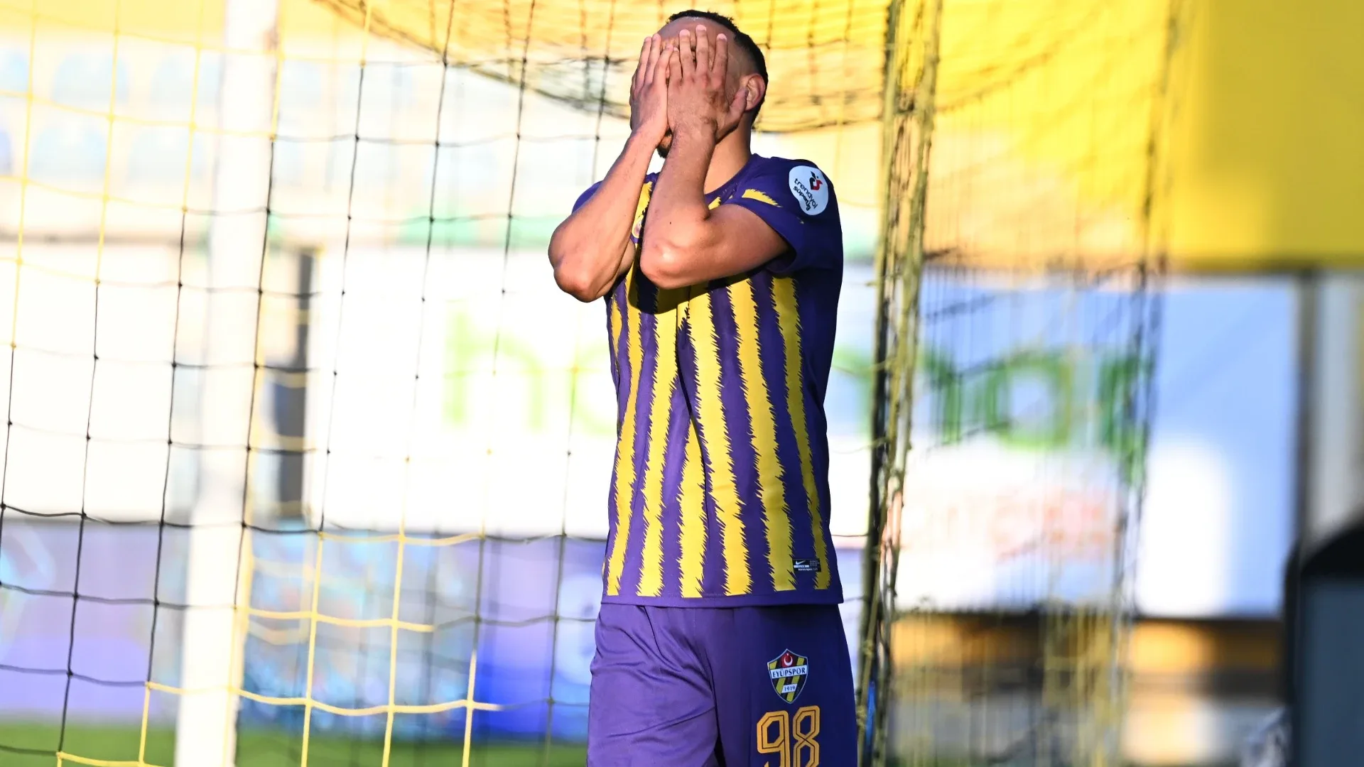 18 - EyüpsporSüper Lig 6. hafta puan durumu: 3Sezon sonu puan durumu: 18