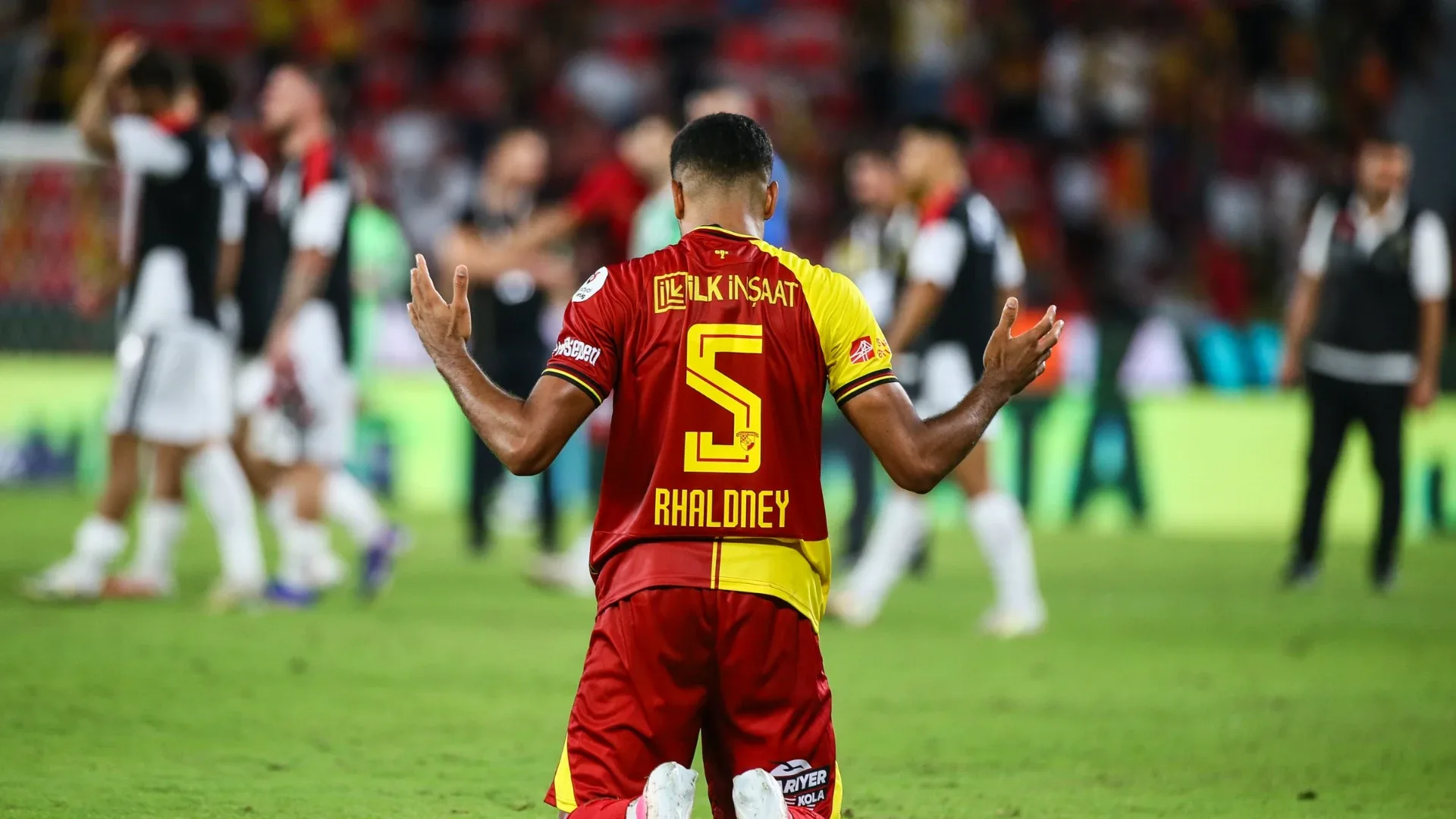 17 - GöztepeSüper Lig 6. hafta puan durumu: 3Sezon sonu puan durumu: 35