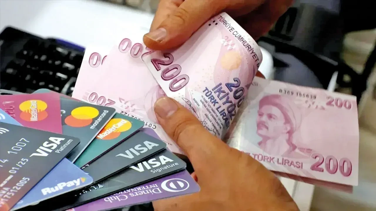 Kredi kartı kullananlara uyarı: Ödemelerde alınan komisyon geri alınabiliyor
