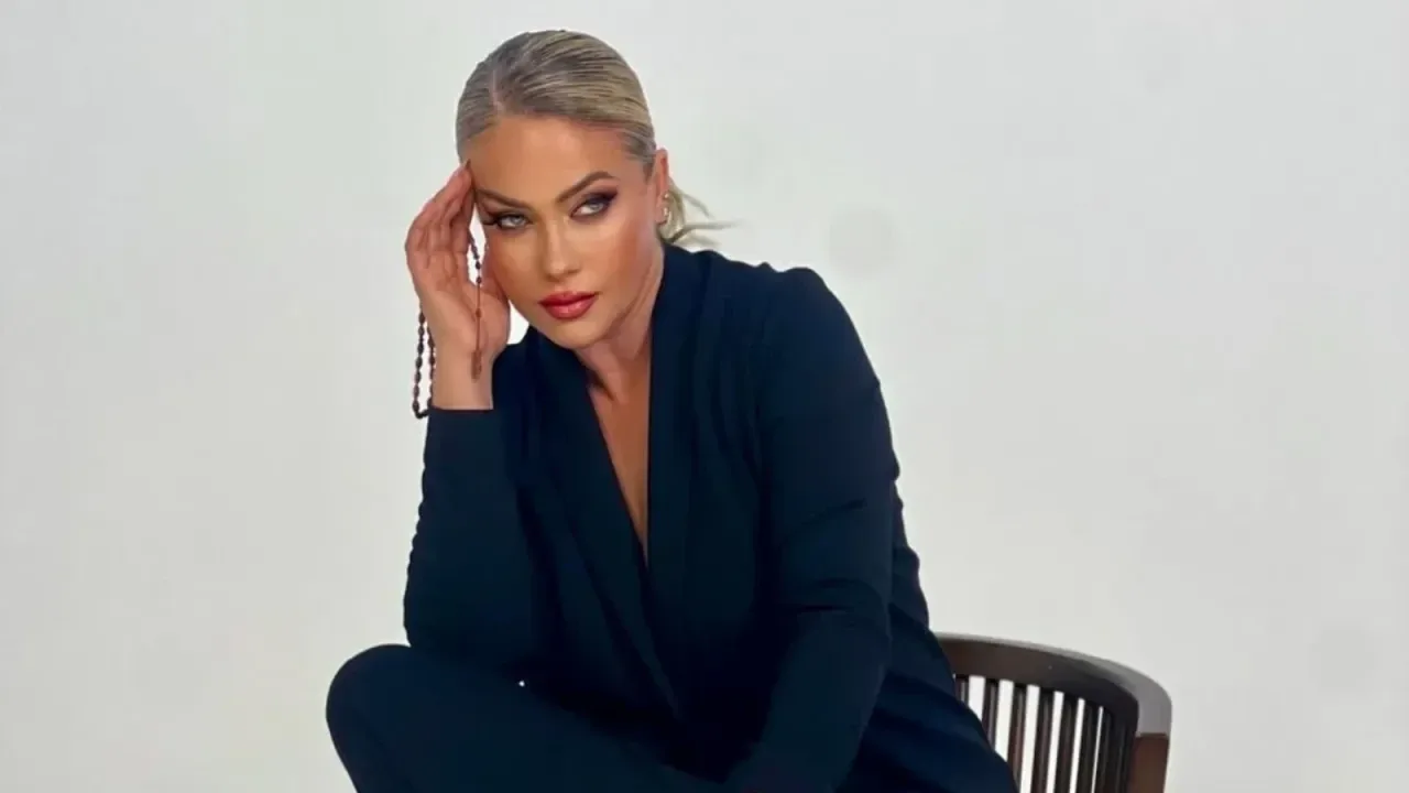 Yeliz Yeşilmen (Manken)