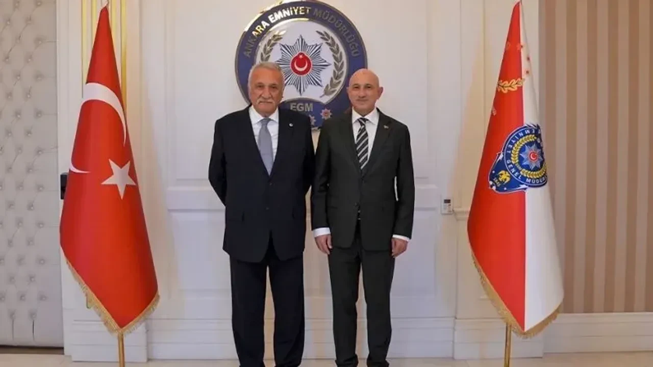 Mehmet Ağar'dan Ankara İl Emniyet Müdürlüğü'ne ziyaret