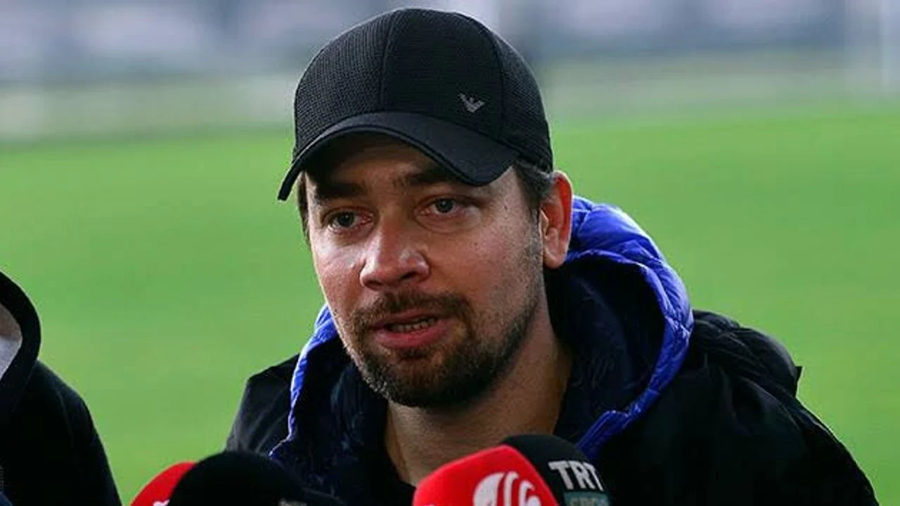 Melih Gökçek’in Oğlu Ahmet Gökçek Kim, Kaç Yaşında, Ne İş Yapıyor, Hangi Kulüplerde Başkanlık Yaptı ve Eşi Kim?