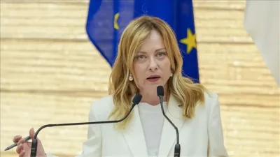 Meloni duyurdu: İtalya'da okullarda burka yasaklanıyor