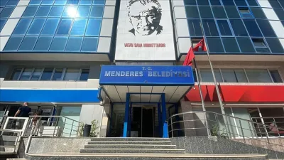 Menderes Belediyesi'ne ikinci dalga operasyon: 9 gözaltı!