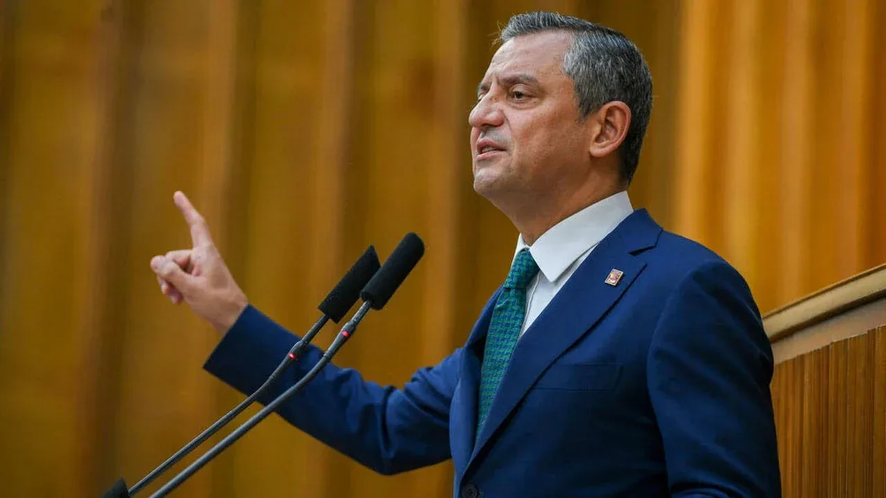 Özgür Özel'den Erdoğan'a: 'Meydan okuyoruz, yerel seçimleri öne alalım'