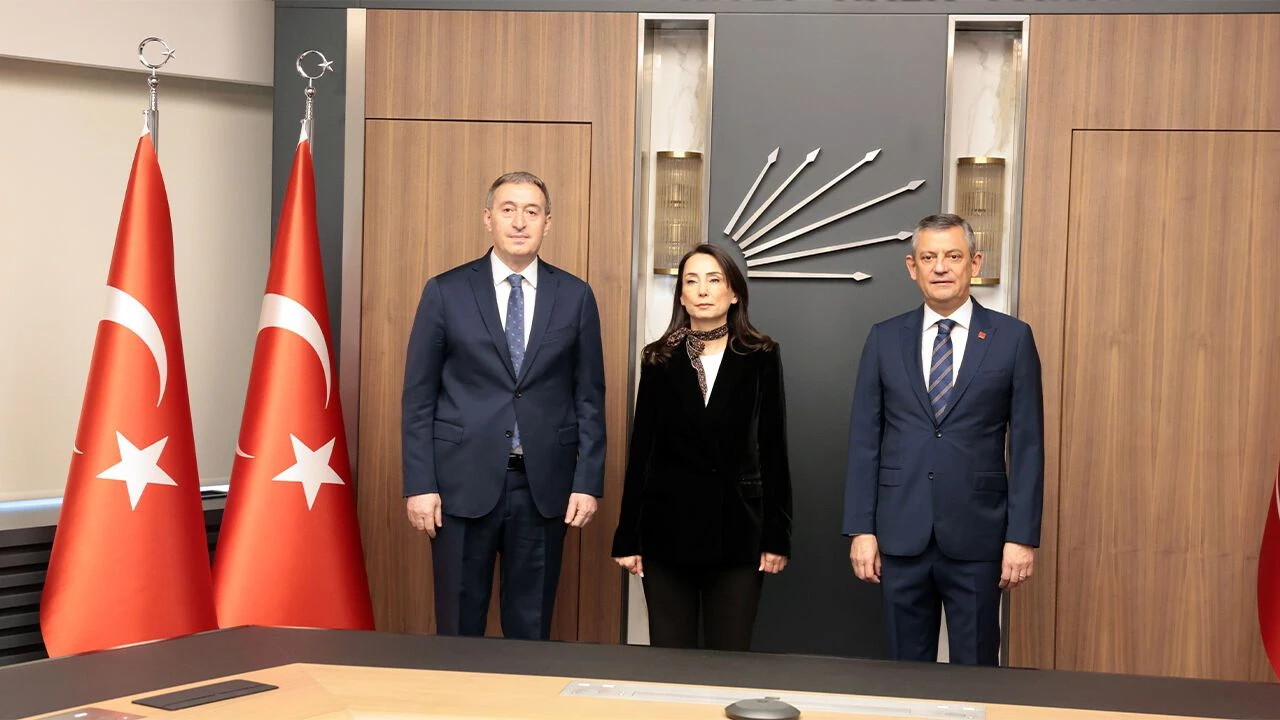 Özgür Özel'den Hatimoğulları ve Bakırhan'dan tebrik telefonu