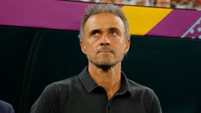 PSG, teknik direktör Luis Enrique'nin sözleşmesini uzattı