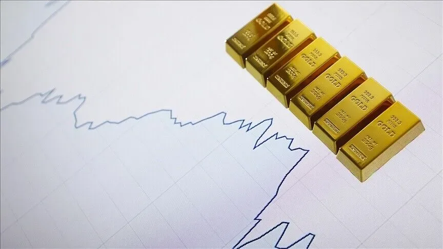 Goldman Sachs, merkez bankası alımlarının desteğiyle ons altının 2026 sonunda yaklaşık 4.200 dolara toparlanabileceğini öngördü. Banka ayrıca 2027 sonu için 5.400 dolarlık tahminini değiştirmedi.