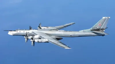 Rusya'da Tu-95 tipi stratejik bombardıman uçağı düştü: 6 ölü, 1 yaralı