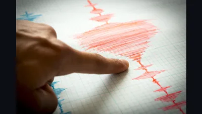 Şanlıurfa'da 5.4 büyüklüğünde deprem çevre illeri salladı