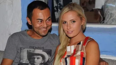 Serdar Ortaç'ın eski eşi hamile olduğunu duyurdu