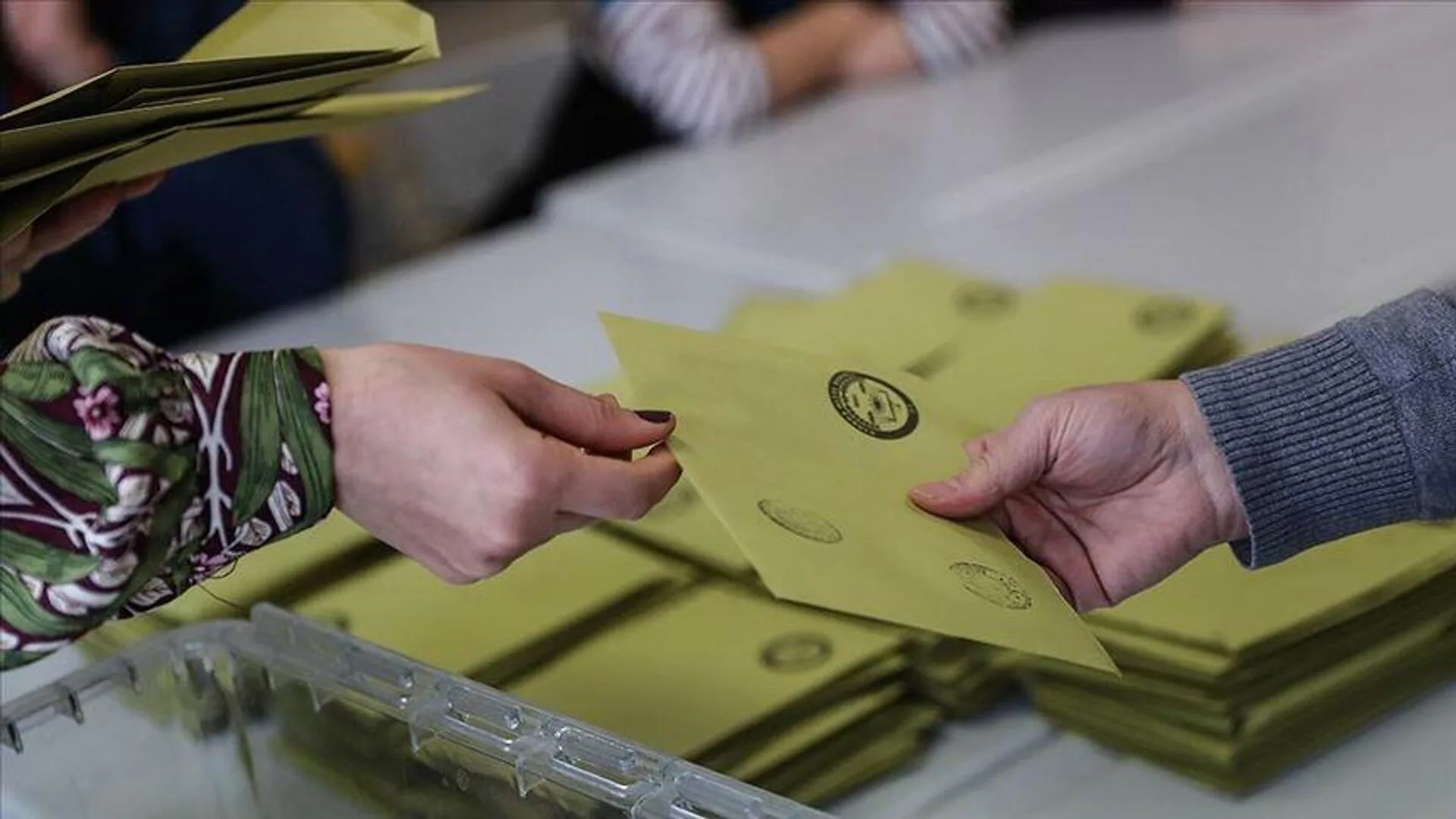 Son seçim anketi: Hangi parti ne kadar oy alıyor?