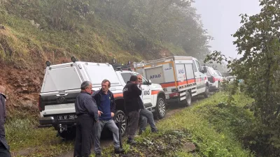 Trabzon'da heyelan; 1 kişi toprak altında kaldı