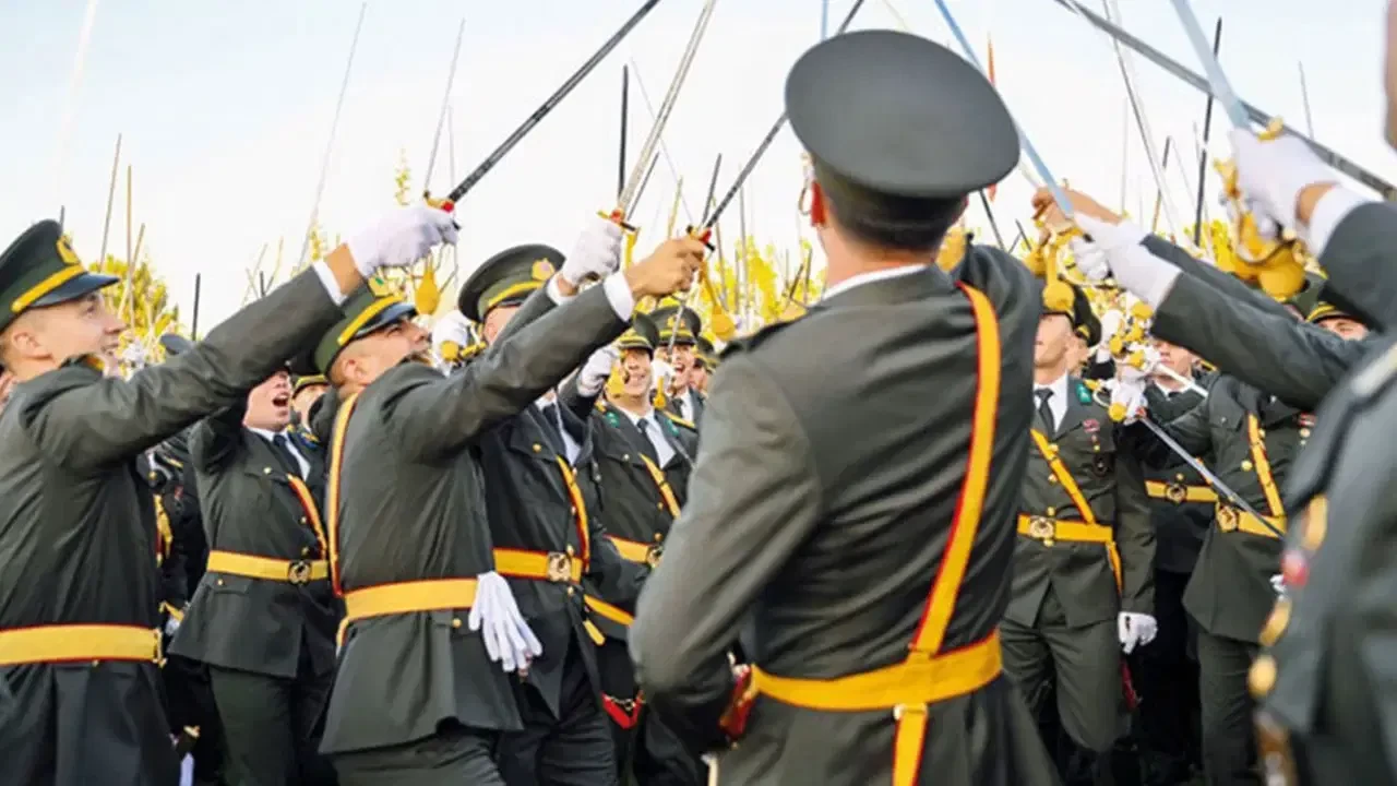 TSK'dan ihraç edilen 5 teğmen hakkında yeni soruşturma