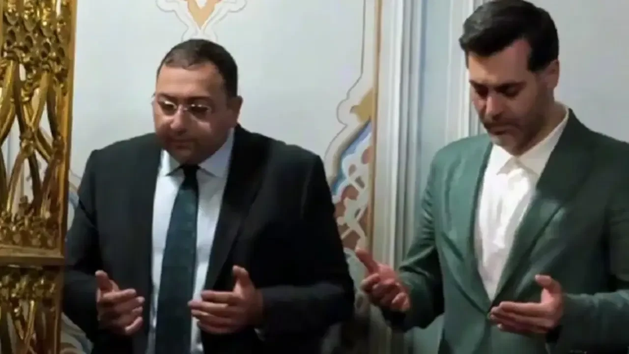 Üsküdar Belediyesi'nde başkanvekili seçilen Dündar Ziya Gültekin'den türbe ziyareti