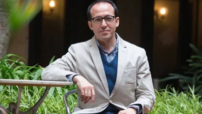 Yazar Burhan Sönmez, Ján Smrek Ödülü'ne layık görüldü