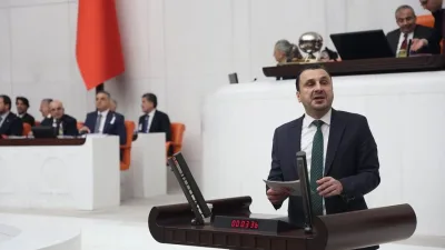 Yeni Partili Başevirgen üzüm üreticilerini dinledi: 'Bu fiyatlarla üretim yapamıyoruz'