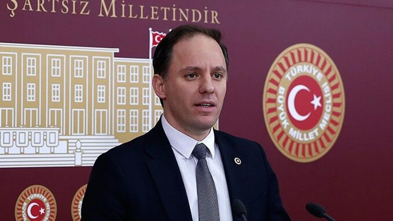 Yeni Partili Deniz Yavuzyılmaz açıkladı: Türkiye, 'Çin otomobilleri' davasını kaybetti!