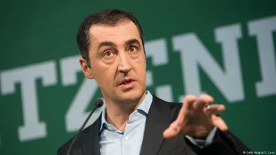 Yeşiller Üyesi Cem Özdemir'in Sol Parti'yi AfD ile bir tutması tartışma yarattı