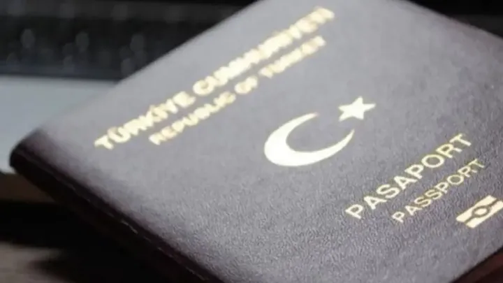 Yeşil ve gri pasaportta yeni dönem resmen başladı