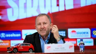 A Milli Takım'da kriz iddiası: 3 futbolcu Sergen Yalçın'ın telefonlarına çıkmıyor