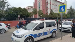 Adana'da ortaokulda saldırı: Kız öğrenci sınıf arkadaşını bıçakladı