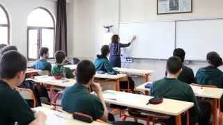 Atatürk'e ve Erdoğan'a hakaret paylaşımı yapan öğretmen açığa alındı