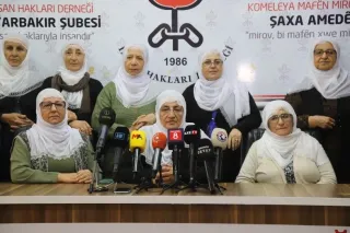 Barış Anneleri Ankara'ya gidecek: 'Meclis'te siyasi partilerle görüşüp Barış Nöbeti tutacağız'