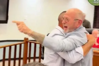 Belediye başkanı, kendisini eleştiren yurttaşa saldırdı: 'Seni geberteceğim!'