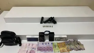 Camide döviz hırsızlığı yapan şüpheli kamera kayıtları incelenerek yakalandı