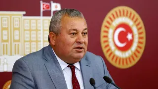 Cemal Enginyurt'tan Bakan Göktaş'a yanıt: 'Kimlik bilgilerini kimden aldın?'