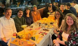 Deniz Göktaş, Erkan Baş ve Sera Kadıgil ile bir araya geldi