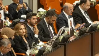 Erdoğan'ın da katıldığı Meclis açılış töreninde Can Atalay dövizleri açıldı!