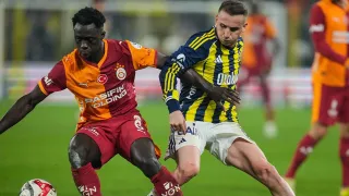 Galatasaray ile Fenerbahçe dev derbide kozlarını paylaşacak; işte muhtemel 11'ler