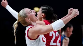 Gizem Örge ailesinin yaşadığı sağlık sorunlarını ve hayat hikayesini anlattı