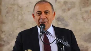 Gürsel Tekin'den Özgür Özel'e çağrı: Kılıçdaroğlu'ndan özür dilerse CHP'ye dönebilir