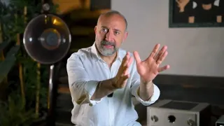 Halit Ergenç'ten Nişantaşı'nda skuter turu
