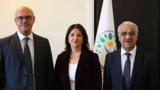 İmralı Heyeti'nden AK Parti'ye kritik ziyaret
