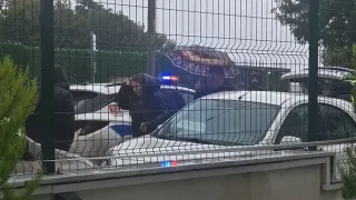 İstanbul'da okul önünde silahlı kavga: Veli ayağından vuruldu