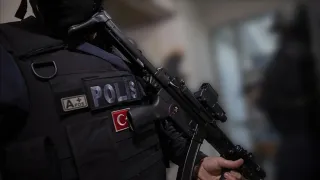 İstanbul'da yasa dışı bahis SMS'lerine operasyon: 24 gözaltı