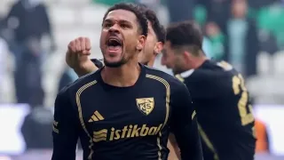 Kayserispor'un eski futbolcusundan şok sözler: 'Herkes sizi dolandırmaya çalışıyor'
